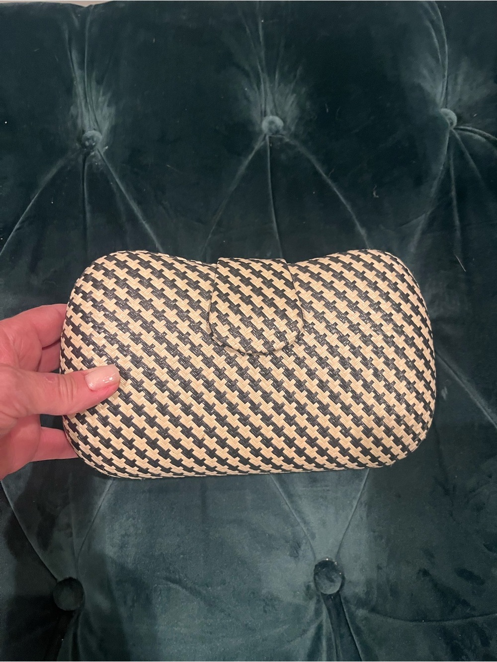 Banana Republic Black and Cream Woven Houndstooth Clutch